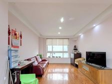 俯瞰苏州河、南北视野开阔、天然氧吧、四轨交汇。