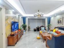 诚心出售,精装修,带两个车位