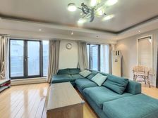 东湖大郡一期西区 4室2厅 209平