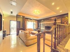 雍锦湾 5室2厅 通透户型,一楼前后花园,临河,临公园环境好