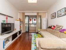 一梯一户,飞机户型,产权满五年,精装修,包含车位。