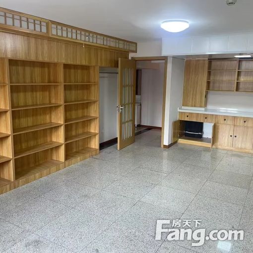 出租 马连道 新年华 第三区 商铺 180平 看房随时