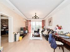 10号线龙溪路宝藏洋房,边套全明户型,带固定车位,价格好聊