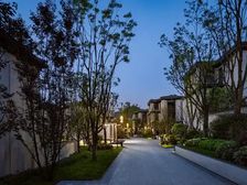 (90平大花园)南山天然氧吧,首付低24万,现房实得240平