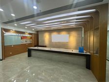 三面采光,可拎包入住,有上下水,可在大厦入口正上方挂广告牌