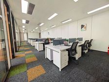 500强为邻 正对电梯 独立半层 50人公区 纯南采光 永利