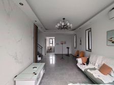 101板块次新房,电梯叠加,带阁楼露台的房子,诚心出售。