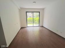 101板块,上华师大。前后花园叠加别墅,户型方正,诚心出售。