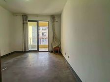 电梯三房,房子通透,视野好,近小区