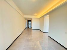 九 萬入住白云!户型十成使用率!南向三房采光好,来电送物业