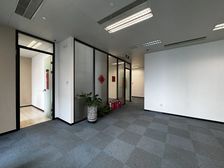 7.12号线龙华中路站 绿地中心192平米 实景拍摄 精装修