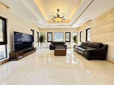 中房森林 急售双面临河花园,拎包入住,满五少税,环绕式水系