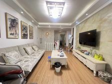 新南三期一复二 实用面积180平 精装修拎包入住 户型板正