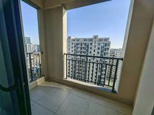 陆家嘴滴水涟岸,出行方便,高端小区,次新房房,景观楼层,