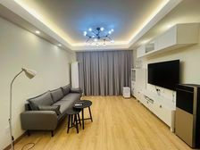 地铁口附近 二房刚出来 价格低 精装修 华师 附近!