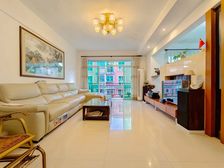 单价4字头妇幼保健院星河花园复式4房带平台,看房方便。