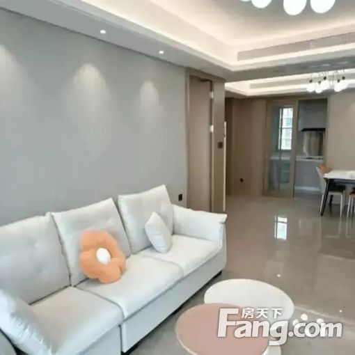 8号线复式楼拎包入住!财经大!悦活里!创意天地南湖天地