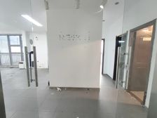 东四环朝阳路 特价出132平米办公 可注册 包物业供暖随时看