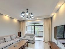 省医旁精装三房,属小高层,总高18层