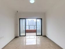 天悦星院小区温馨精装修三房,添置家私家电即可入住。