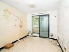 诚心出售2房,清水毛坯,,得房率高,房型正气