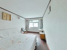 凌云新村 东边套一室一厅 小区绿化高 购物方便 随时看房