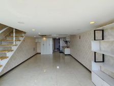 907新上,绿地环球甲级写字楼 120平中层办公房出租