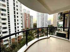 看中可谈,板式南北户型,看小区中心位置,采光好,另有产权车位