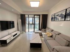 06年高品质小区,带车位总价低,房东出国急售,付款好价可谈