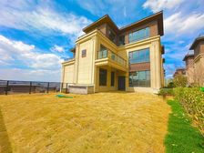 鸿基别墅(独门独院)带星空露台 花园100平 送车位