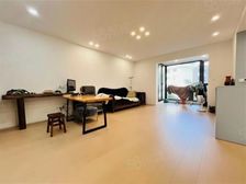 小区自带恒温泳池 交通便捷 商业配套齐全 方便看房