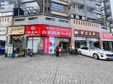 南城宏远出入口93平平 层高6米 品牌租客 单价一字头