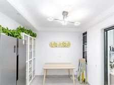 新天地北区2室1厅,有汽车库,汽车库价格另外再算采光足看中谈