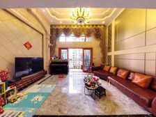 中萃花城湾豪华装修,房东急售,当居住融入环境,心也随之淡定