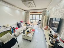 次新电梯小洋房 总价低纯属 房东着急出手 看房随时 诚售