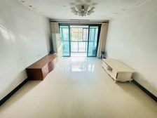 性价比次新南北房 临近新理想广场 有车位 产证清晰 诚售