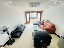 临近方塔公园 飞机户型三房 看房有钥匙 送车库15平 诚心卖