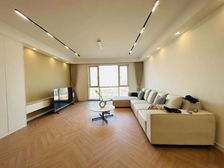 看中山公园 满五 业主已看好新房 所以要卖掉