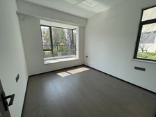 三面采光的主卧来了!公园天下精装准现房单价8字头哦