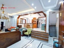 新鲜出炉的端户别墅,全新的中式装修.地暖中央空调,花园1亩地