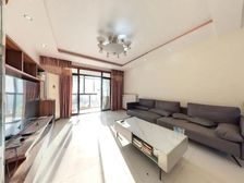 星湾性价之首。全明户型,南北通,房间大。