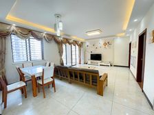 香樟绿洲 精装3房 交通便利 购物方便 中间楼层采光好 双卫