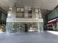 临世贸天阶 酒吧街 大门脸复式旺铺 业态不限 展厅金融 可分