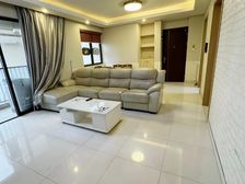 商圈成熟 小三居 正南朝向 双卫 产权清晰 高楼层视野无遮挡