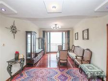 家庭一套 二梯二户 三房朝南 客厅落地窗 可变四房