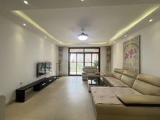 电梯洋房 中间楼层 一梯两户 东端户 南北通透三房