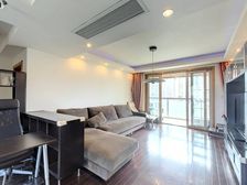 锦绣满堂南区非常正气,楼层好、采光佳,让您居住非常舒适!