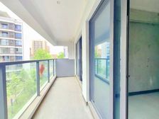 新上(内部一手清退房源)顶跃花园洋房丶带露台丶横厅大阳台!