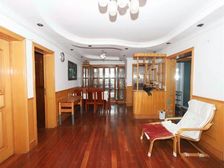 产权清晰 商业配套成熟 居住密度低 出行方便 高楼层采光充足
