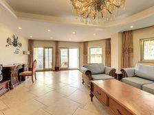 赢海庄园 3室2厅 218.18平